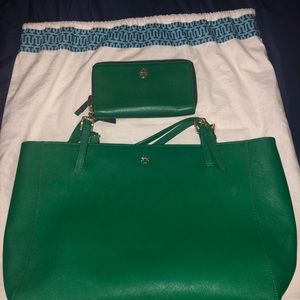 Tory Burch Large Buckle Leather Tote &Wallet Combo